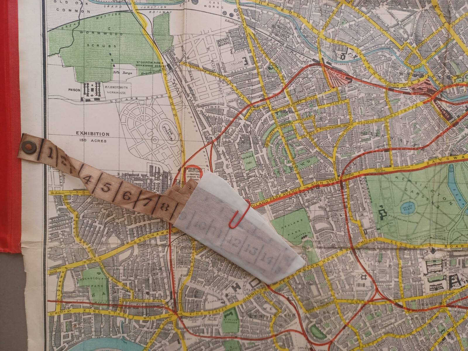 26171 C. Smith & Son's Tape Indicator Map of London Bergbook